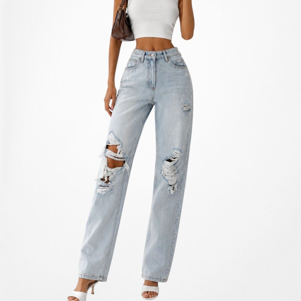 White Fox Boutique High Waisted Distressed Ripped Knee Cropped Mom Jeans Size XS